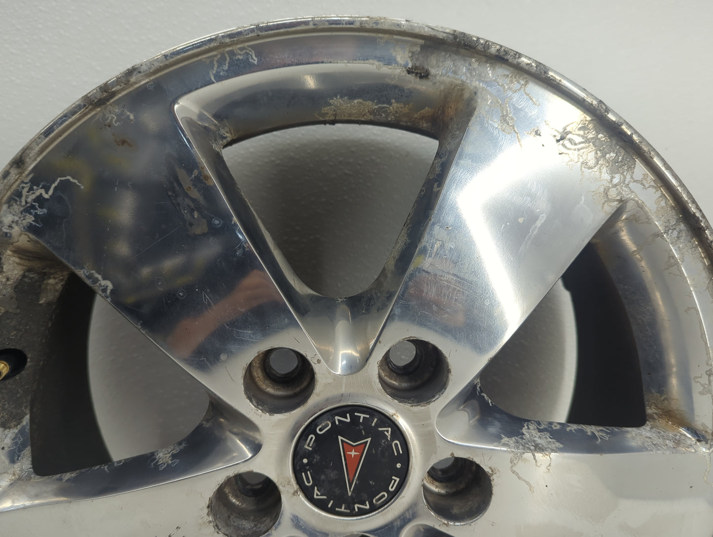 2005-2008 Pontiac Grand Prix Oem Wheel Rim 1049725 - Oemusedautoparts1.com
