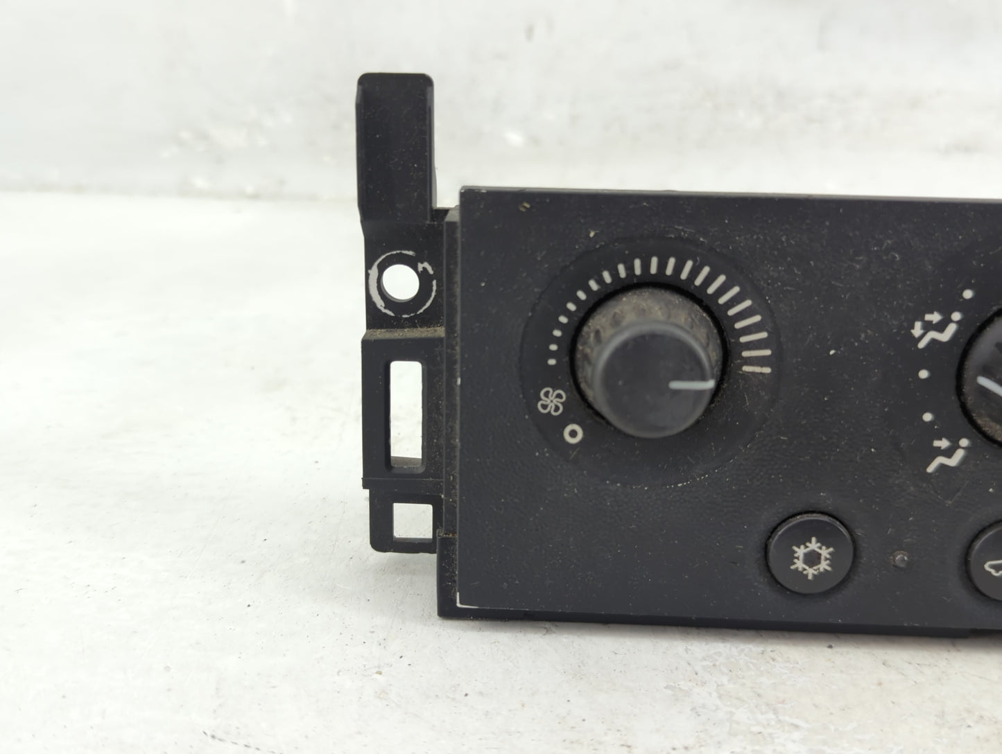 2004-2008 Pontiac Grand Prix Climate Control Module Temperature AC/Heater Replacement P/N:152555705041 Fits OEM Used Auto Pa