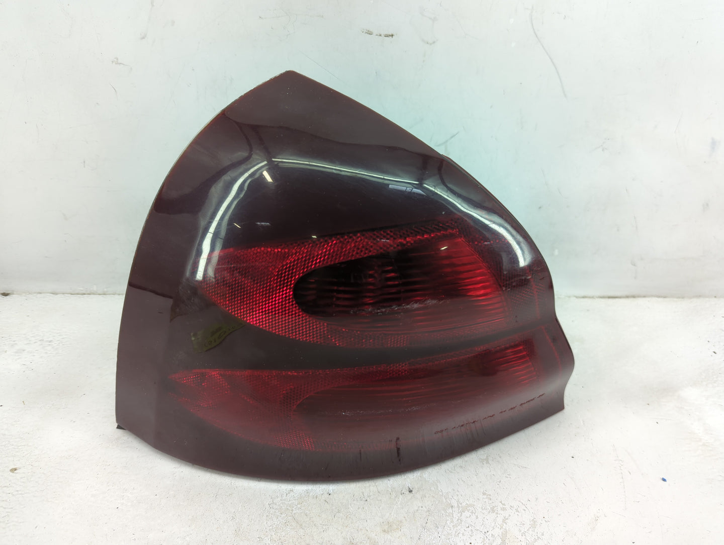 2004-2008 Pontiac Grand Prix Tail Light Assembly Driver Left OEM P/N:15283364 Fits Fits 2004 2005 2006 2007 2008 OEM Used Au