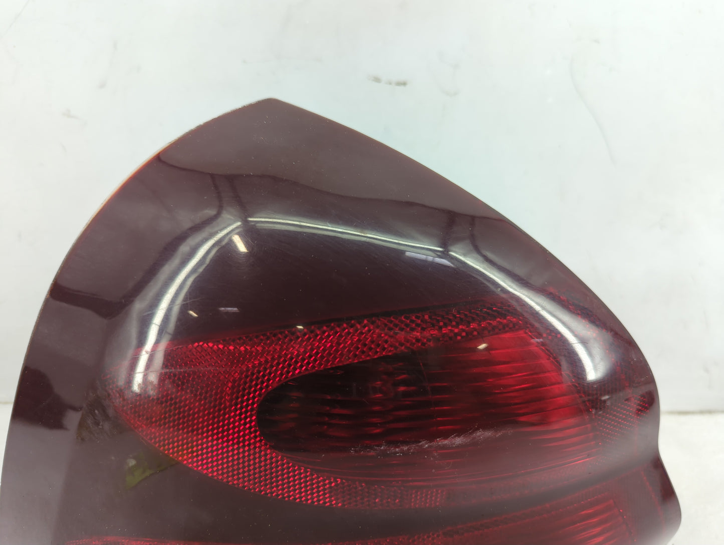 2004-2008 Pontiac Grand Prix Tail Light Assembly Driver Left OEM P/N:15283364 Fits Fits 2004 2005 2006 2007 2008 OEM Used Au