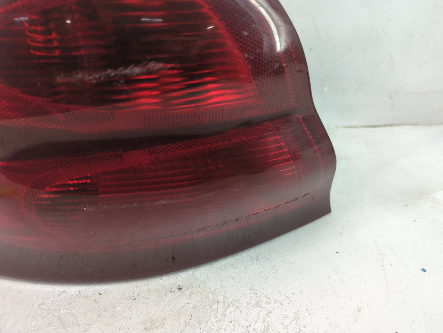 2004-2008 Pontiac Grand Prix Tail Light Assembly Driver Left OEM P/N:15283364 Fits Fits 2004 2005 2006 2007 2008 OEM Used Au
