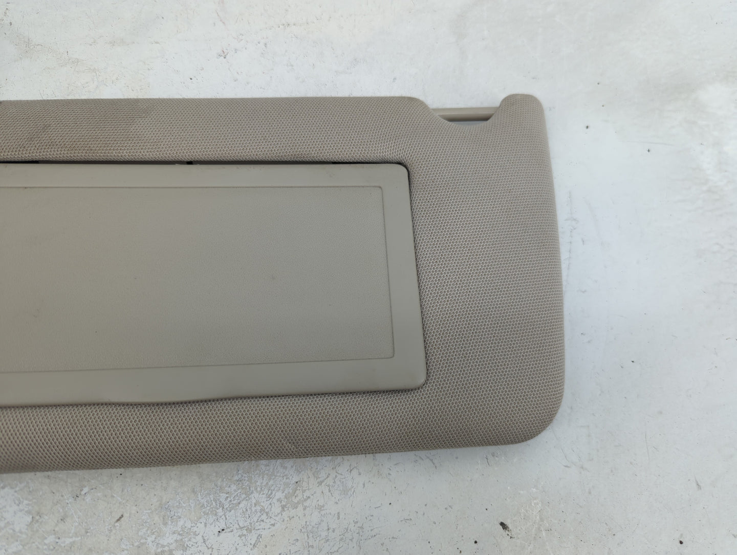2005-2008 Pontiac Grand Prix Sun Visor Shade Replacement Driver Left Mirror Fits Fits 2005 2006 2007 2008 OEM Used Auto Part