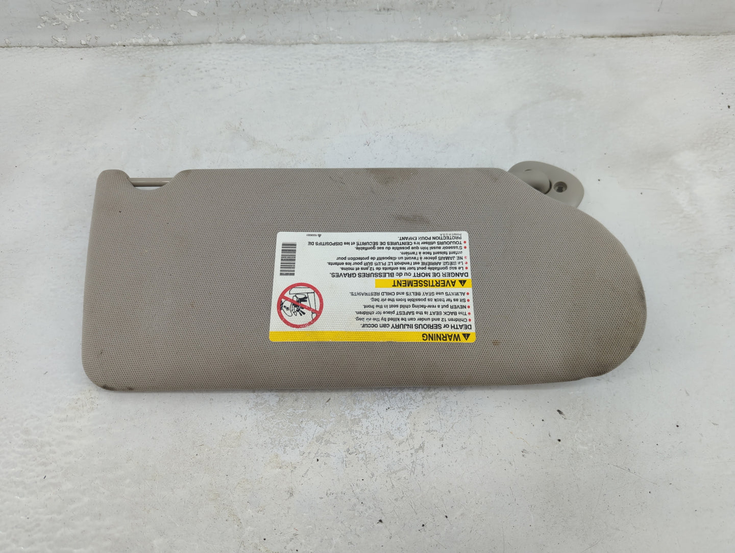 2005-2008 Pontiac Grand Prix Sun Visor Shade Replacement Driver Left Mirror Fits Fits 2005 2006 2007 2008 OEM Used Auto Part