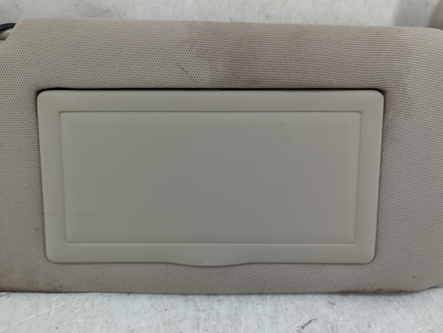 2005-2008 Pontiac Grand Prix Sun Visor Shade Replacement Passenger Right Mirror Fits Fits 2005 2006 2007 2008 OEM Used Auto 