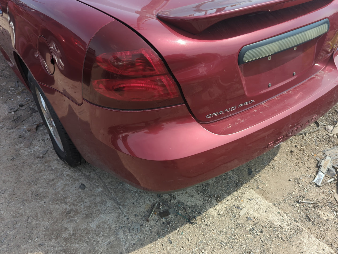 2005-2008 Pontiac Grand Prix Rear Bumper Assembly Oem - Oemusedautoparts1.com
