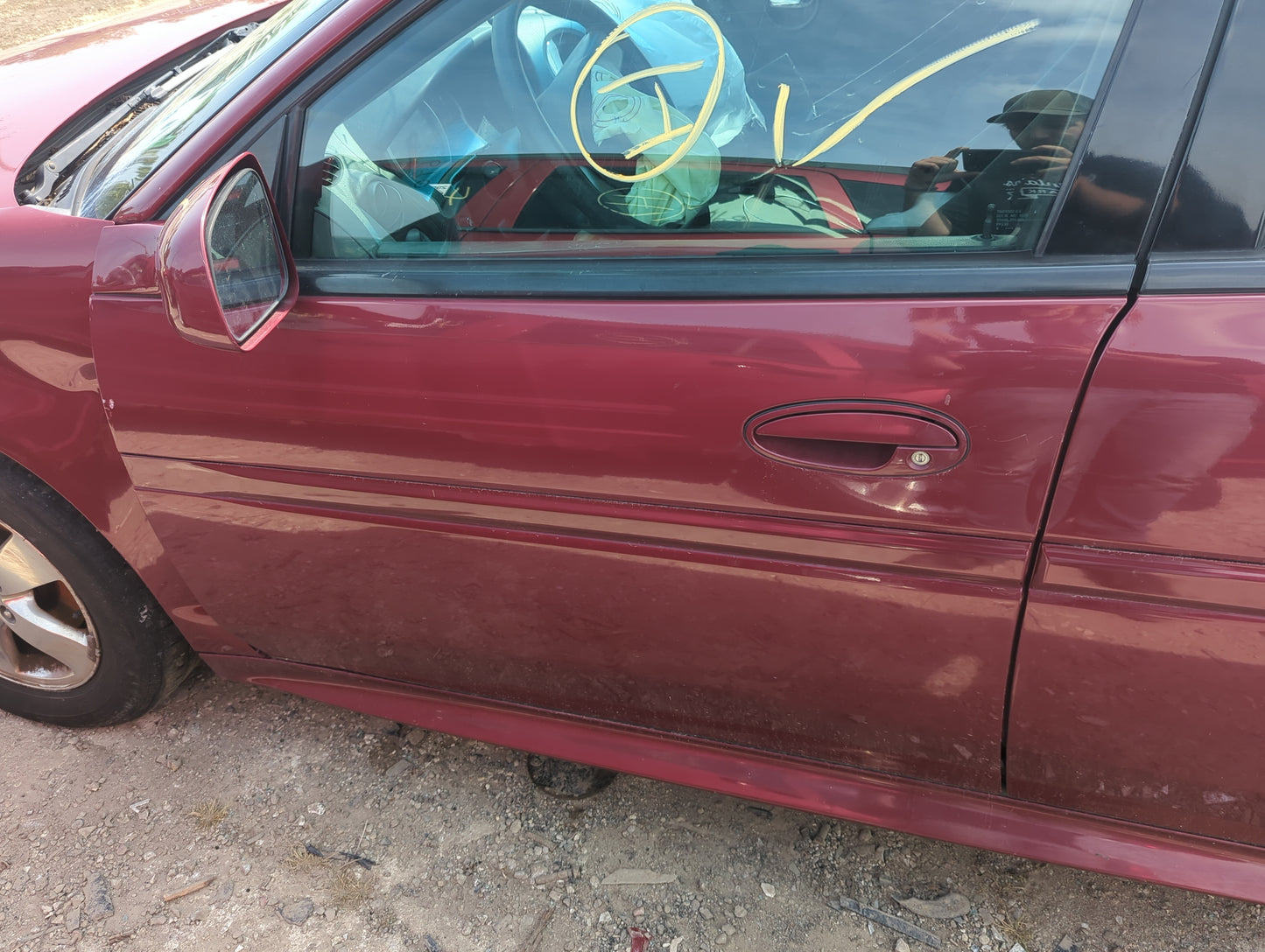 2004-2008 Pontiac Grand Prix Driver Front Door Oem - Oemusedautoparts1.com