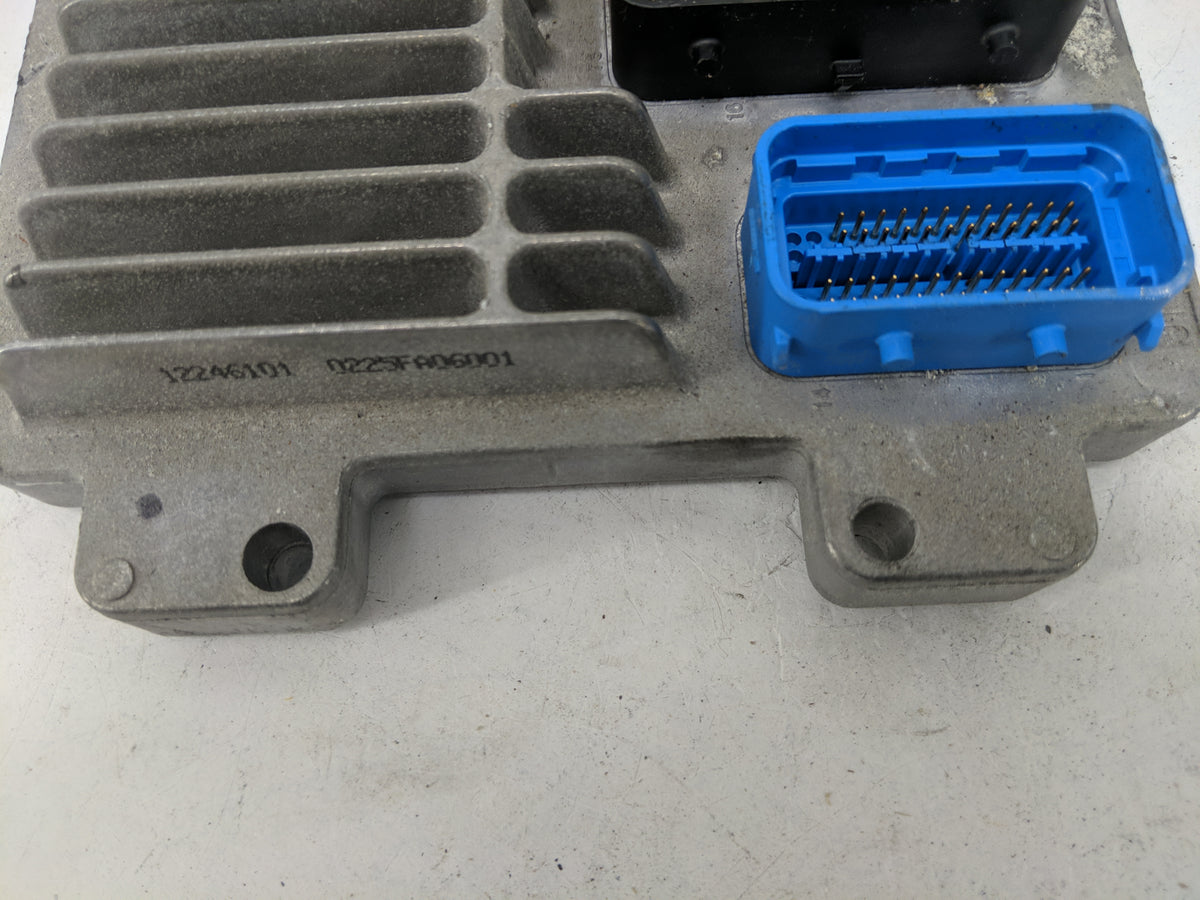 2005 Pontiac Grand Prix PCM Engine Control Computer ECU ECM PCU OEM P/N:12596624 12591278 Fits OEM Used Auto Parts - Oemused