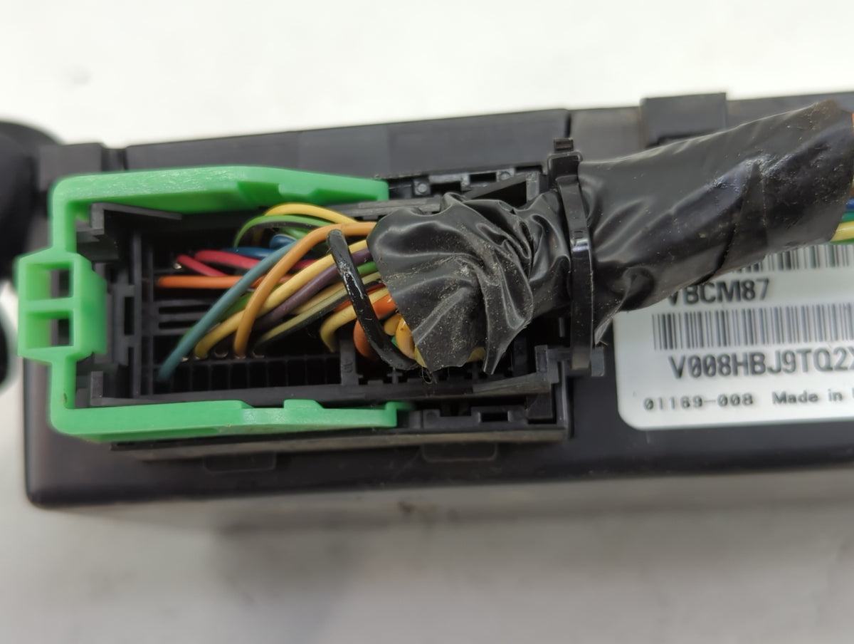 2004 Pontiac Grand Prix Body Control Module Bcm Inner Cabin Fuse Box 1141681 - Oemusedautoparts1.com