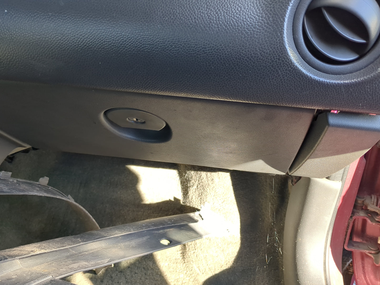 2005 Pontiac Grand Prix Passenger Glove Box Door Storage Compartment - Oemusedautoparts1.com