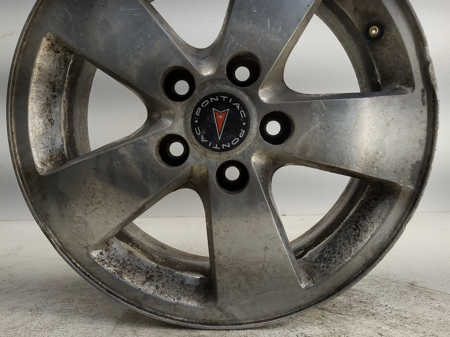 2005-2008 Pontiac Grand Prix Oem Wheel Rim 1253295 - Oemusedautoparts1.com