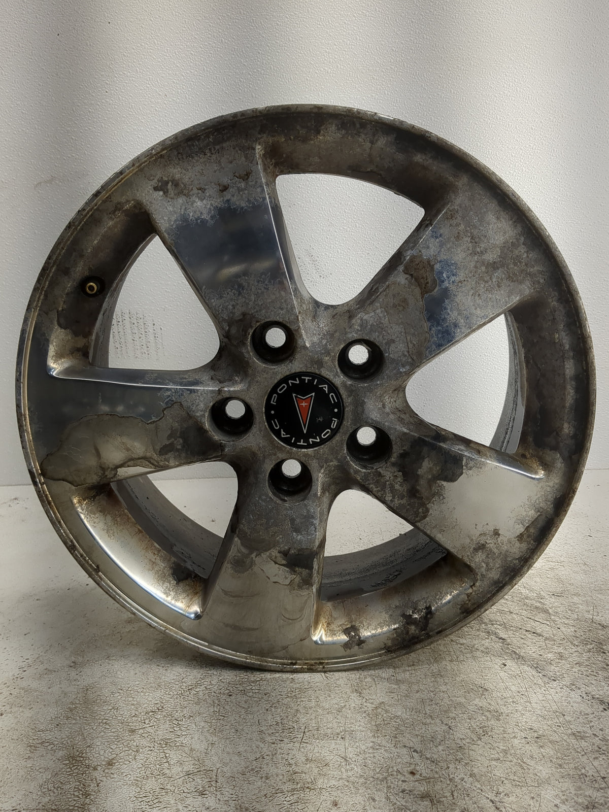 2005-2008 Pontiac Grand Prix Oem Wheel Rim 1253302 - Oemusedautoparts1.com