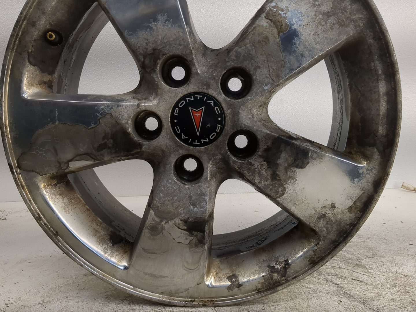 2005-2008 Pontiac Grand Prix Oem Wheel Rim 1253302 - Oemusedautoparts1.com