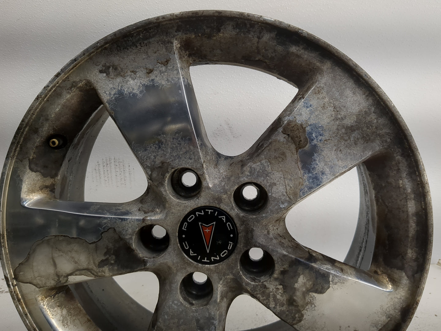 2005-2008 Pontiac Grand Prix Oem Wheel Rim 1253302 - Oemusedautoparts1.com