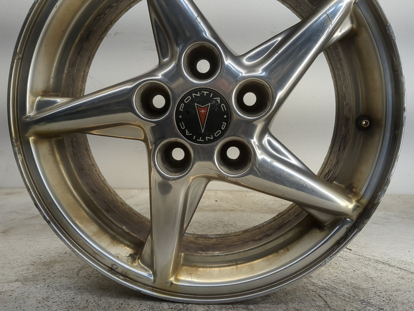 2004-2006 Pontiac Grand Prix Oem Wheel Rim - Oemusedautoparts1.com