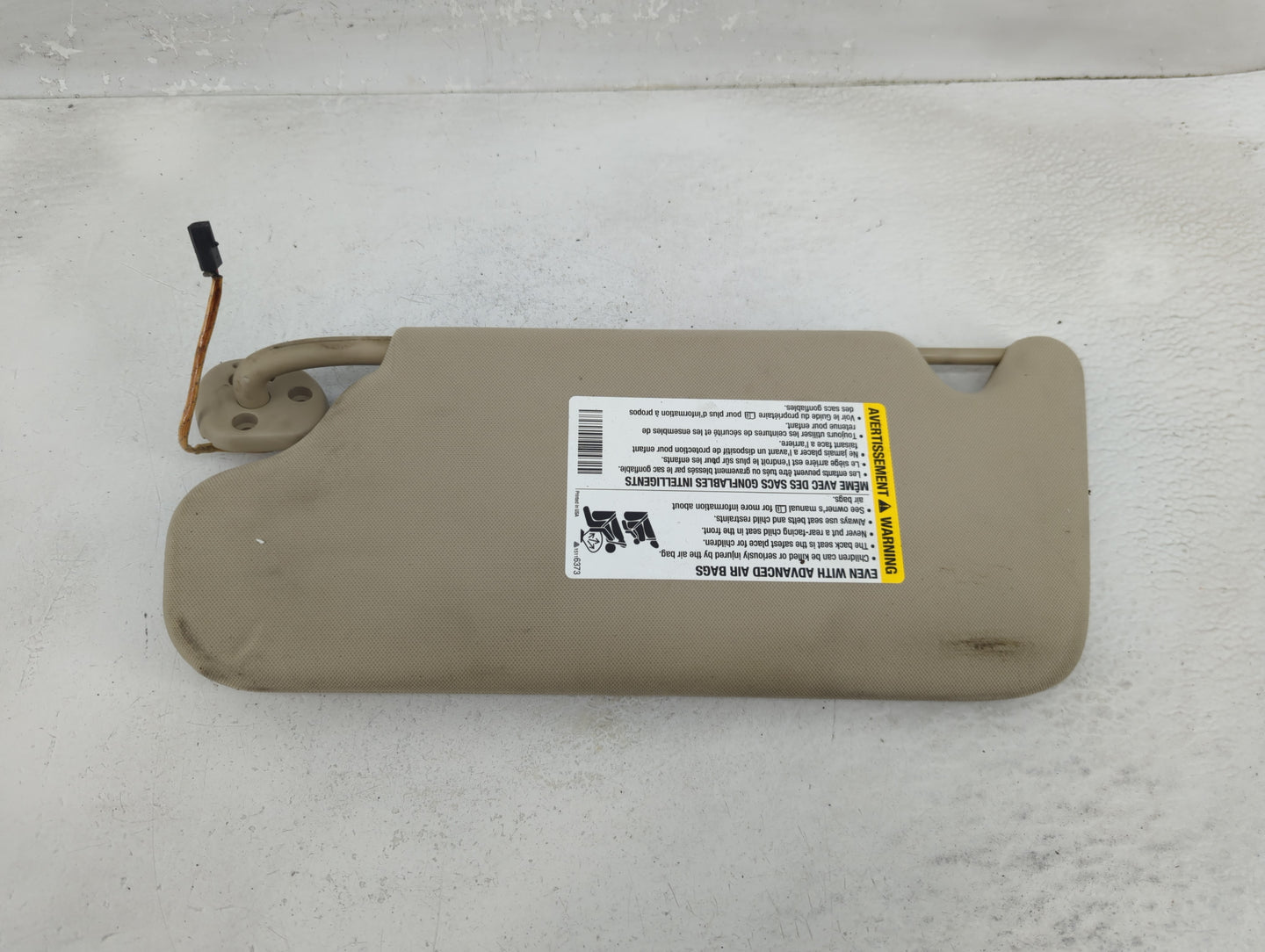 2005-2008 Pontiac Grand Prix Sun Visor Shade Replacement Passenger Right Mirror Fits Fits 2005 2006 2007 2008 OEM Used Auto 
