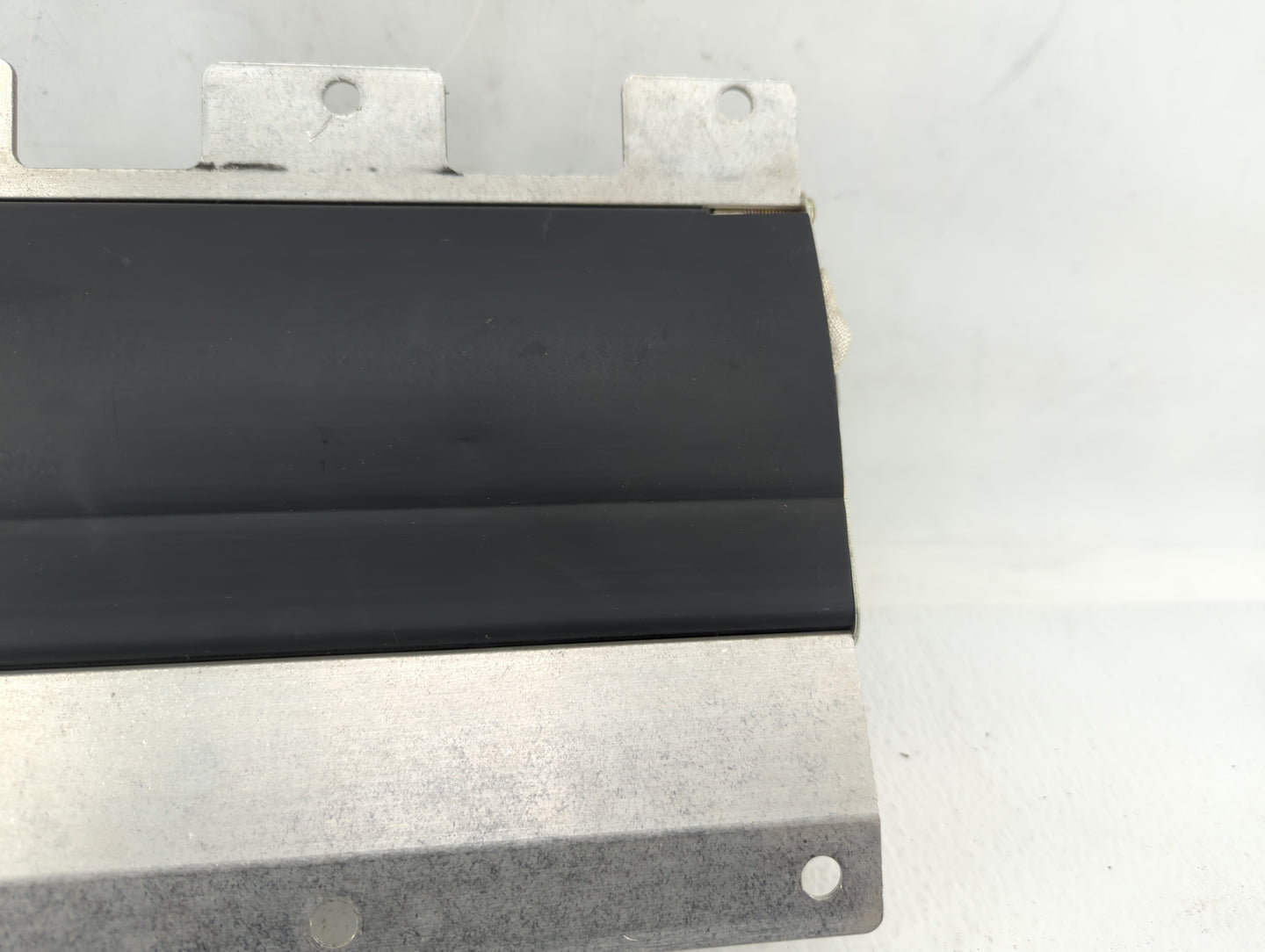 2004-2008 Pontiac Grand Prix Air Bag Driver Left Steering Wheel Mounted Fits Fits 2004 2005 2006 2007 2008 OEM Used Auto Par