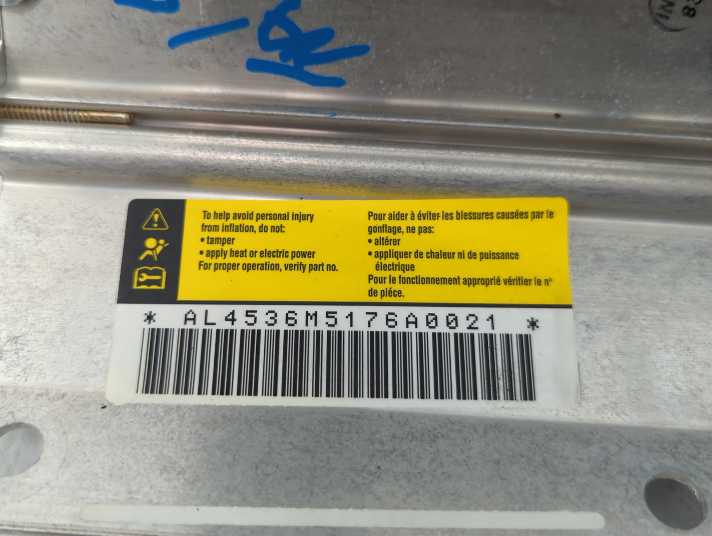 2004-2008 Pontiac Grand Prix Air Bag Driver Left Steering Wheel Mounted Fits Fits 2004 2005 2006 2007 2008 OEM Used Auto Par