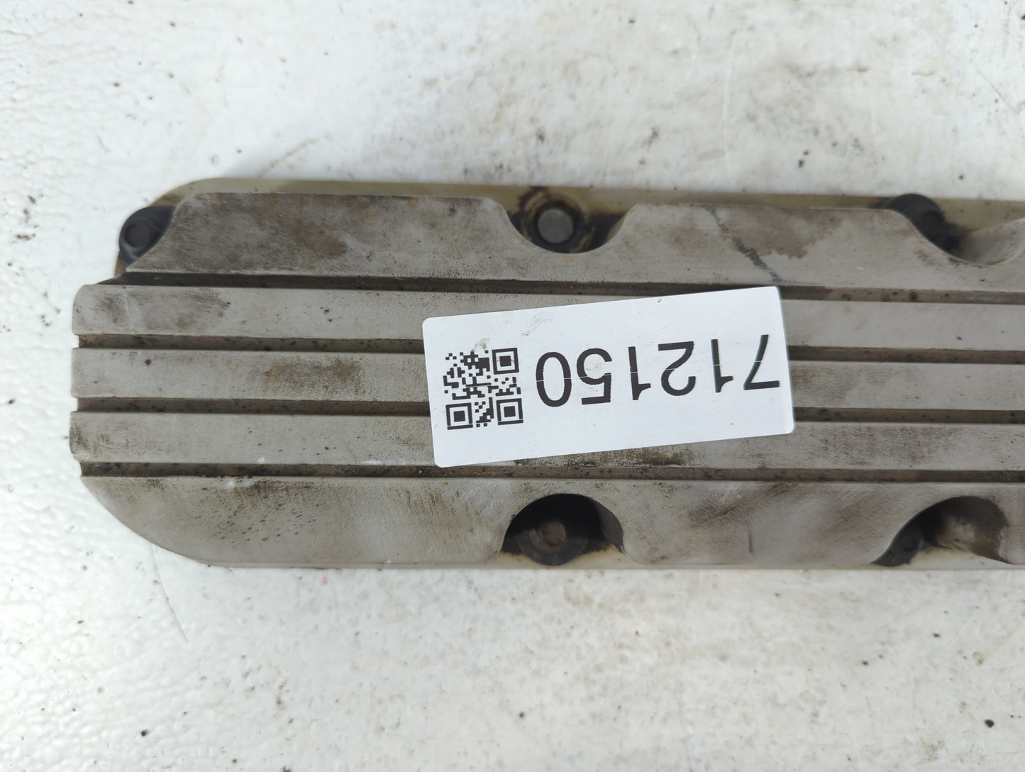 2005 Pontiac Grand Prix Driver Left Cylinder Head Valve Cover P/N:25532625 Fits OEM Used Auto Parts - Oemusedautoparts1.com