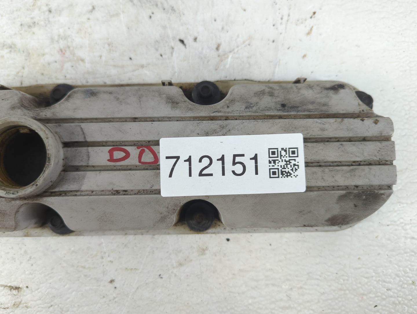 2005 Pontiac Grand Prix Driver Left Cylinder Head Valve Cover P/N:25534753 Fits OEM Used Auto Parts - Oemusedautoparts1.com