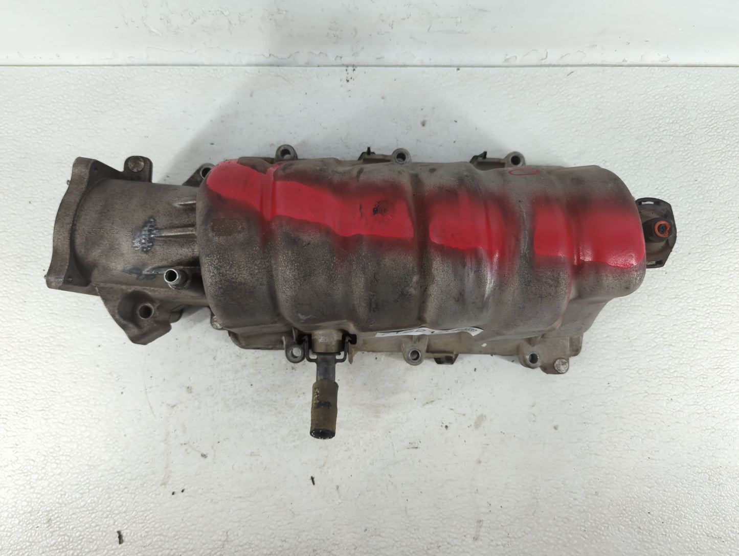 2005 Pontiac Grand Prix Driver Left Cylinder Head Valve Cover P/N:25733223 Fits OEM Used Auto Parts - Oemusedautoparts1.com