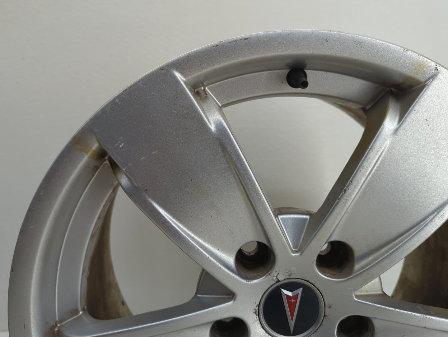 2005-2006 Pontiac Gto Oem Wheel Rim - Oemusedautoparts1.com