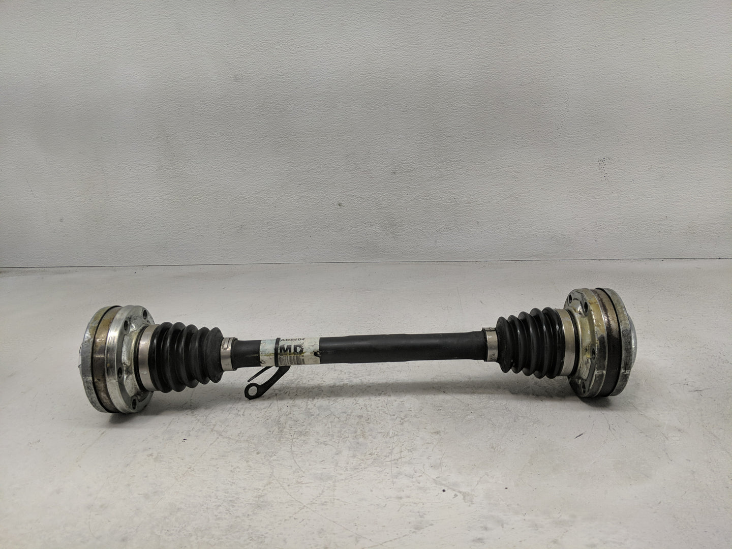2005-2006 Pontiac Gto Axle Shaft Front Driver Cv C/v - Oemusedautoparts1.com