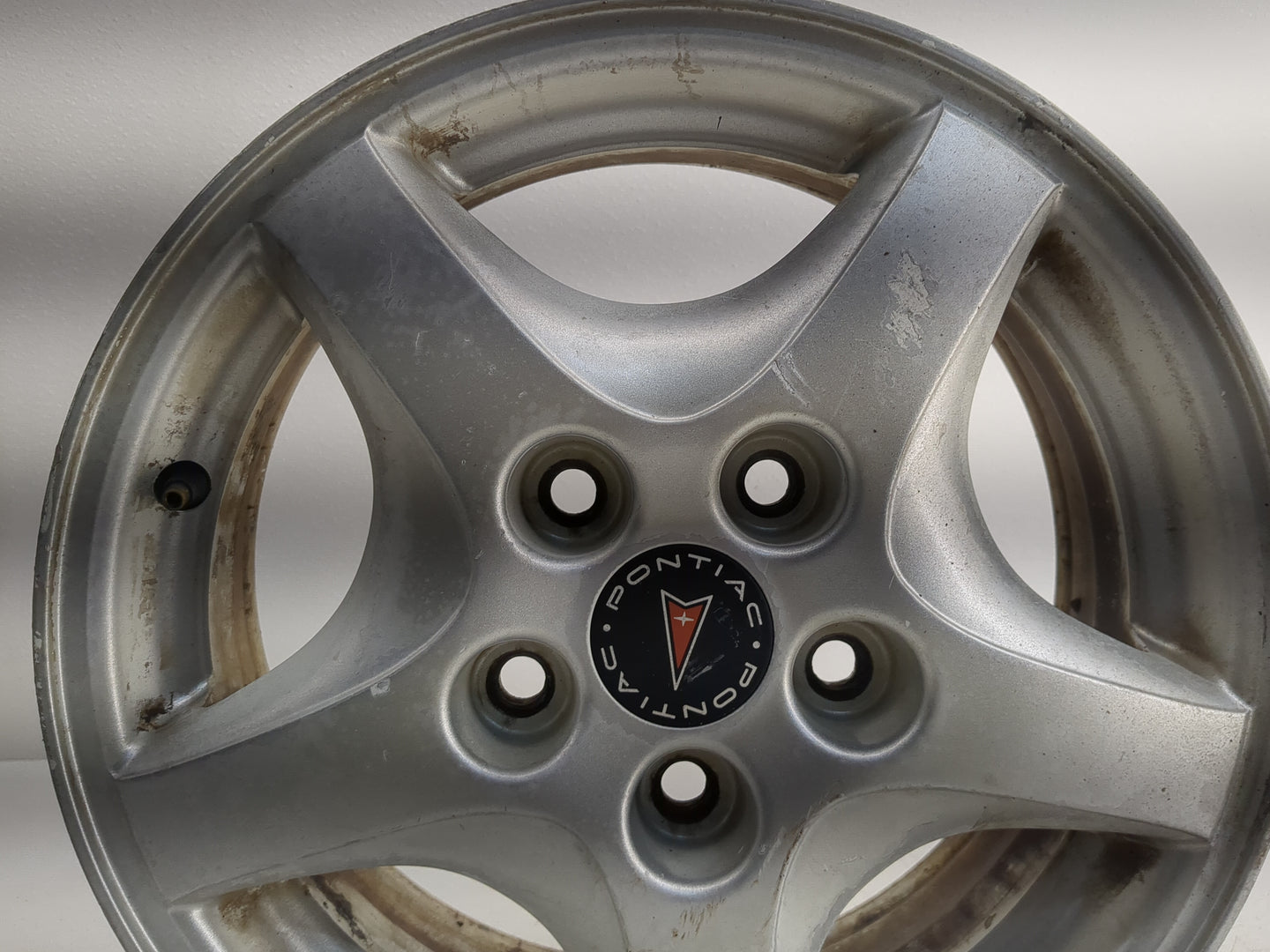 1999-2005 Pontiac Montana Oem Wheel Rim 1229165 - Oemusedautoparts1.com