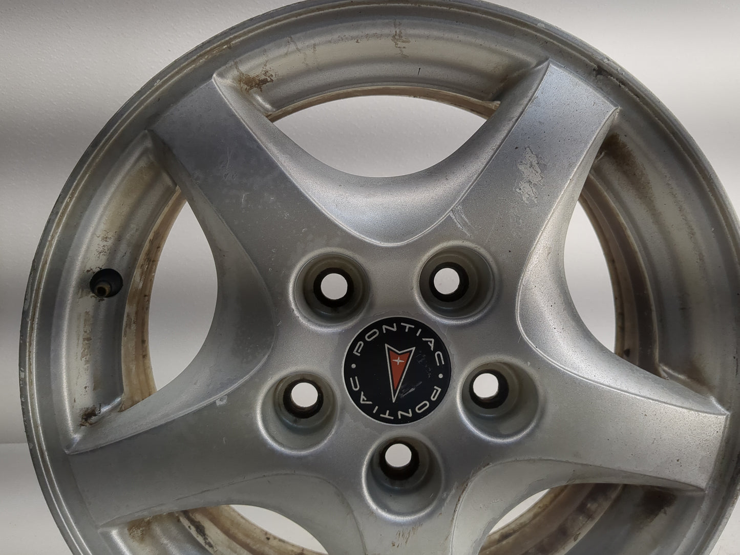 1999-2005 Pontiac Montana Oem Wheel Rim 1229165 - Oemusedautoparts1.com