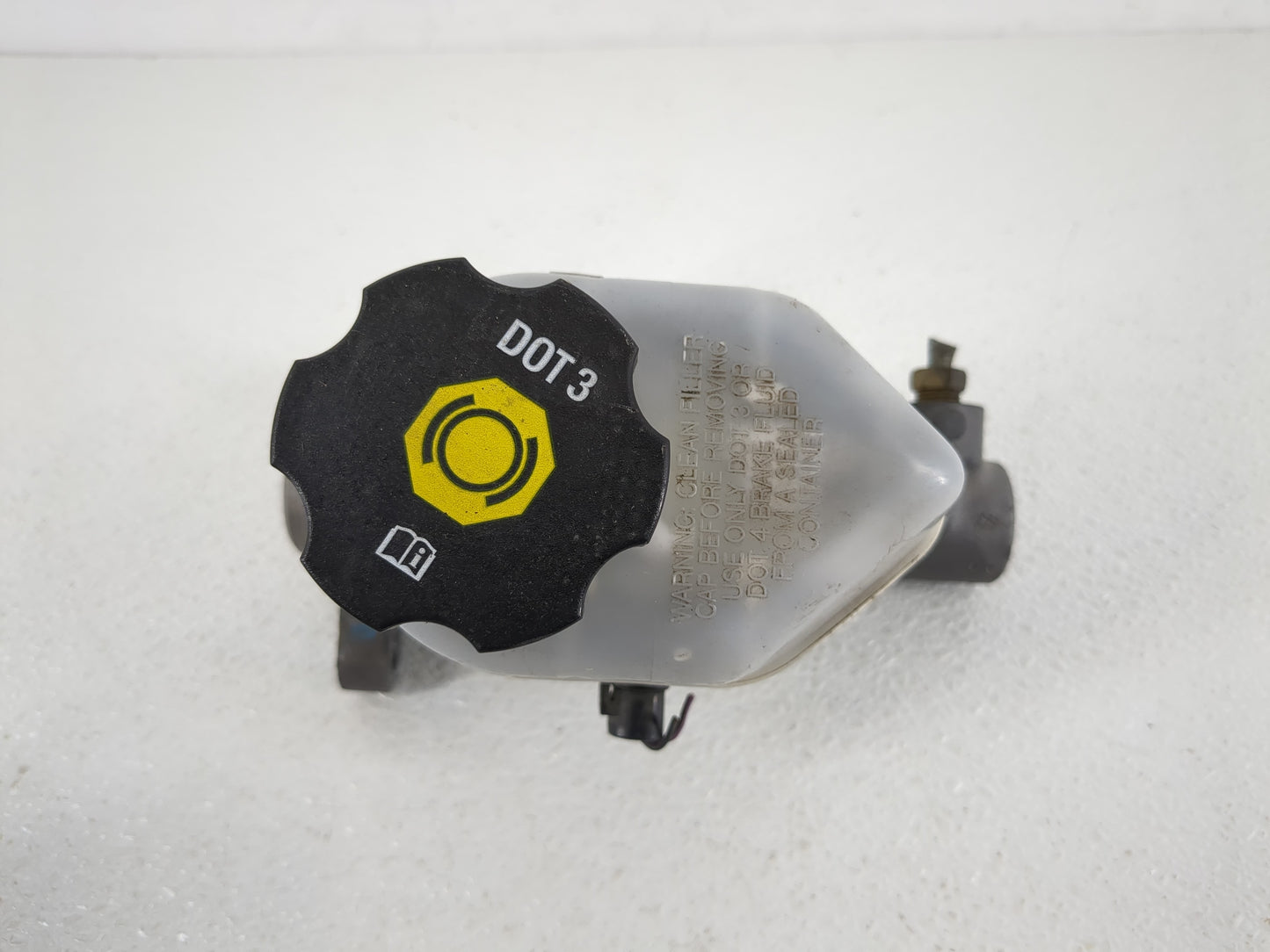 2000-2005 Pontiac Montana Brake Master Cylinder - Oemusedautoparts1.com