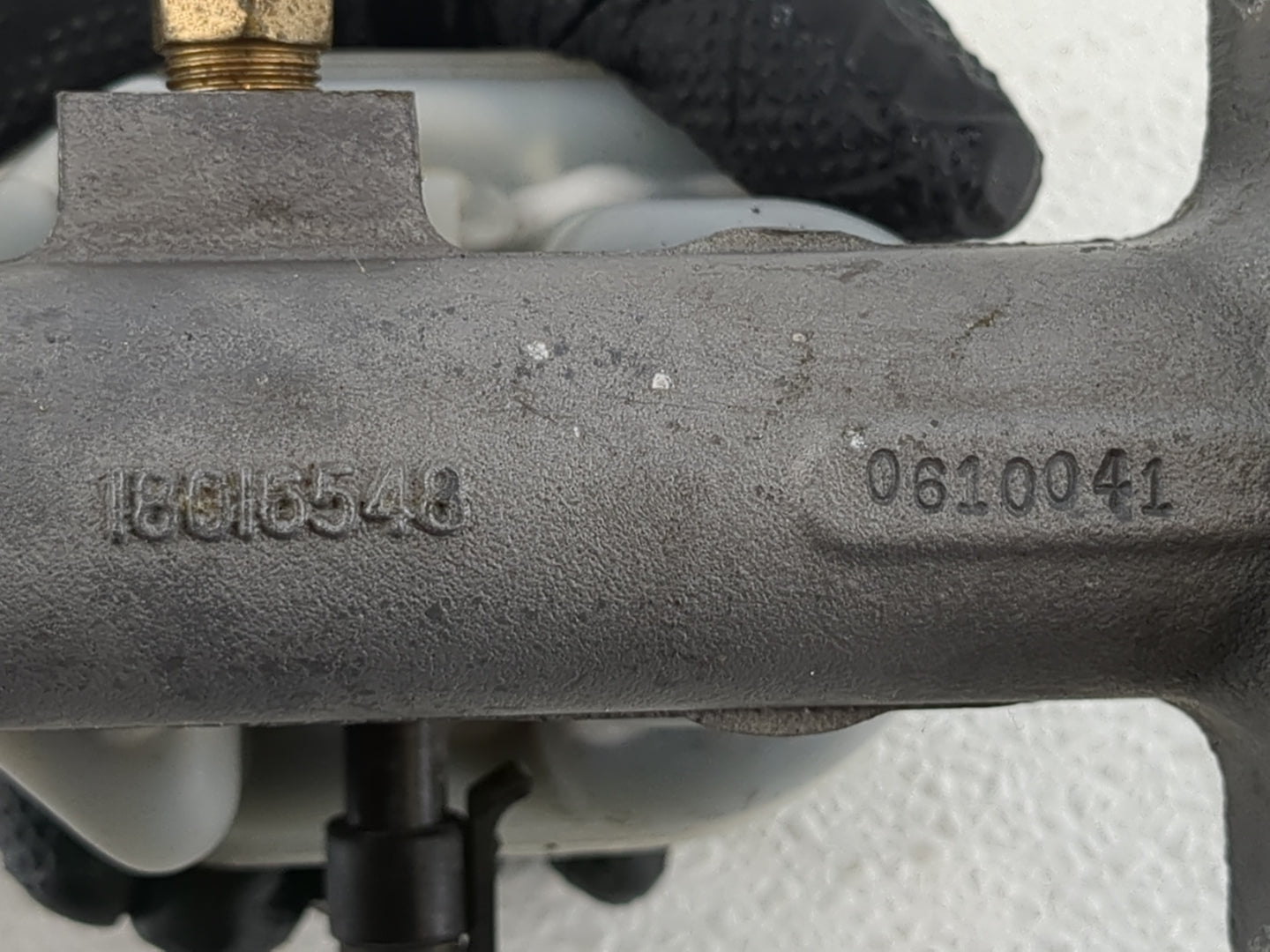 2000-2005 Pontiac Montana Brake Master Cylinder - Oemusedautoparts1.com
