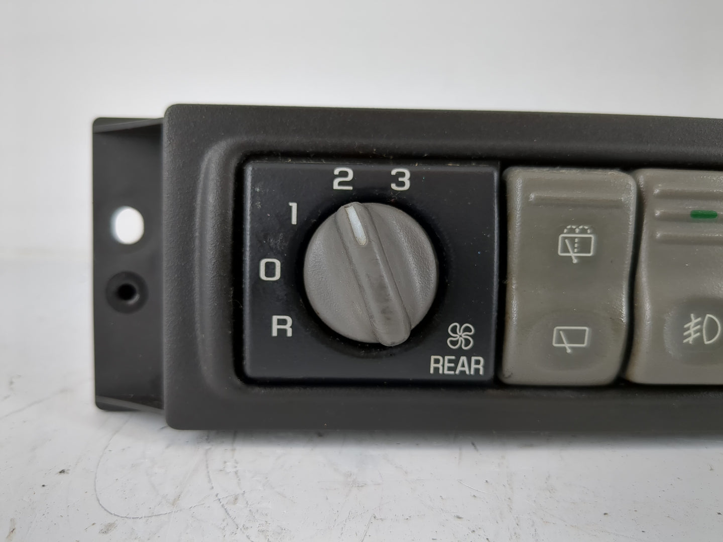 2001-2005 Pontiac Montana Climate Control Module Temperature AC/Heater Replacement P/N:10409287 Fits Fits 2001 2002 2003 200