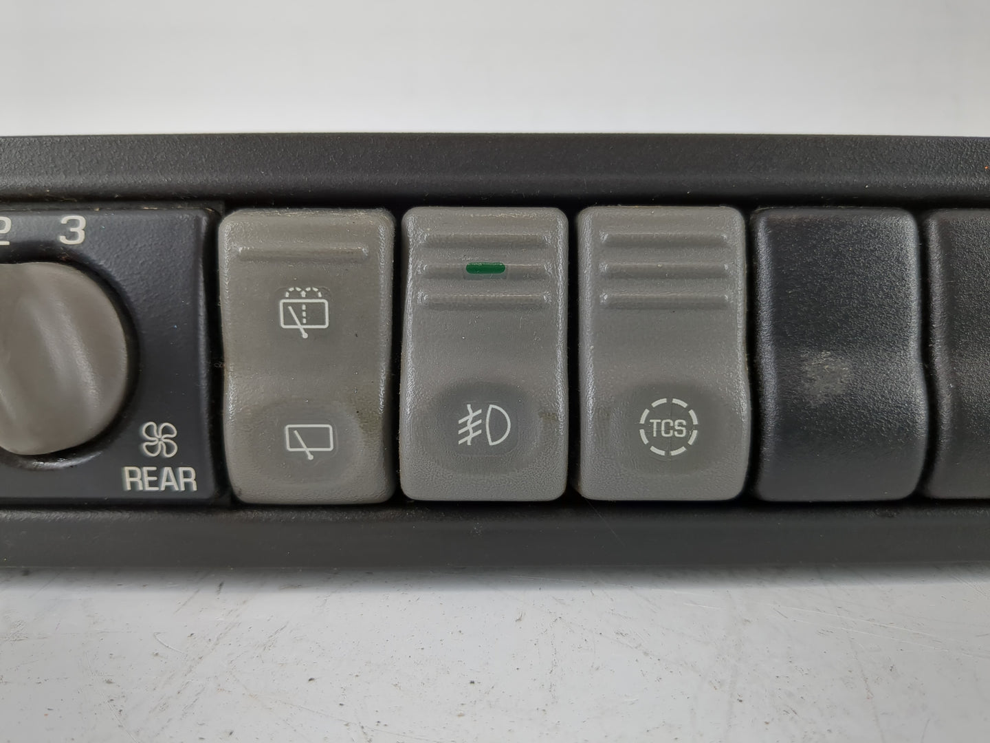 2001-2005 Pontiac Montana Climate Control Module Temperature AC/Heater Replacement P/N:10409287 Fits Fits 2001 2002 2003 200