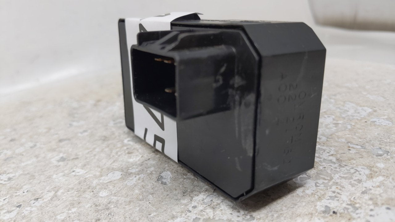 2005 Pontiac Pursuit Master Power Window Switch Replacement Driver Side Left Fits OEM Used Auto Parts - Oemusedautoparts1.co