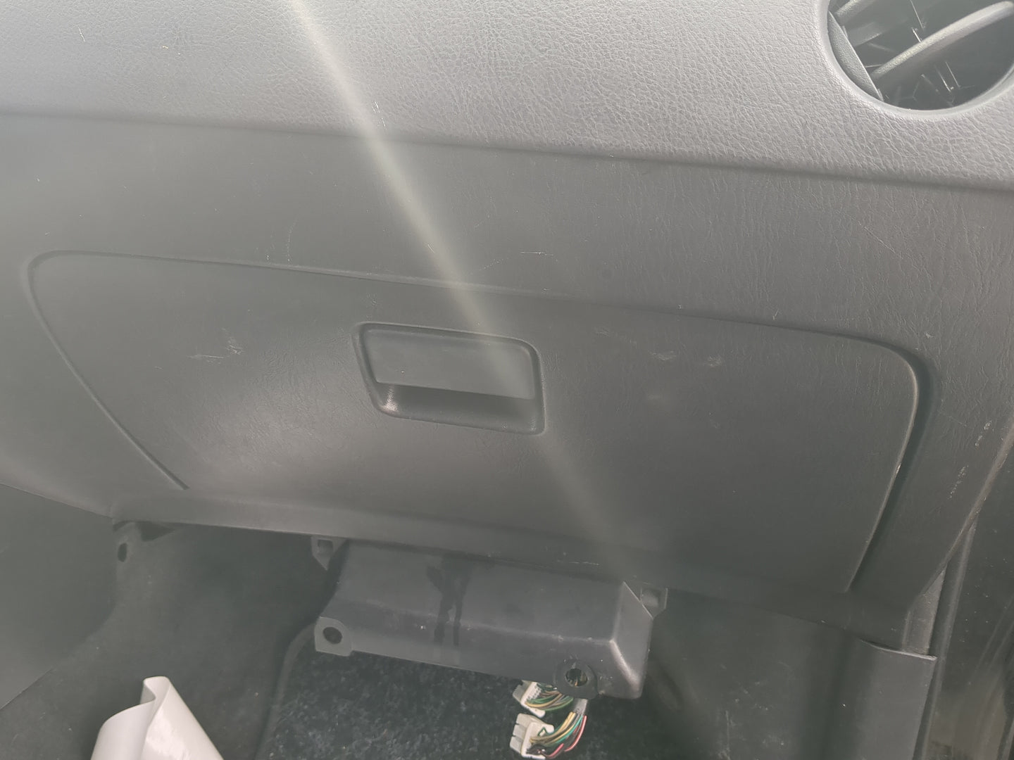 2005 Pontiac Vibe Passenger Glove Box Door Storage Compartment - Oemusedautoparts1.com