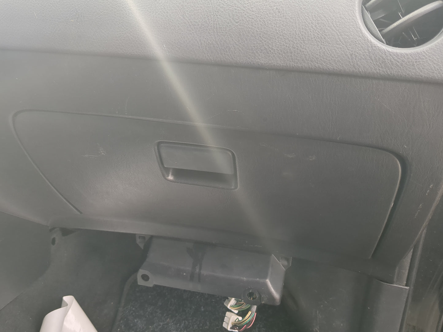 2005 Pontiac Vibe Passenger Glove Box Door Storage Compartment - Oemusedautoparts1.com