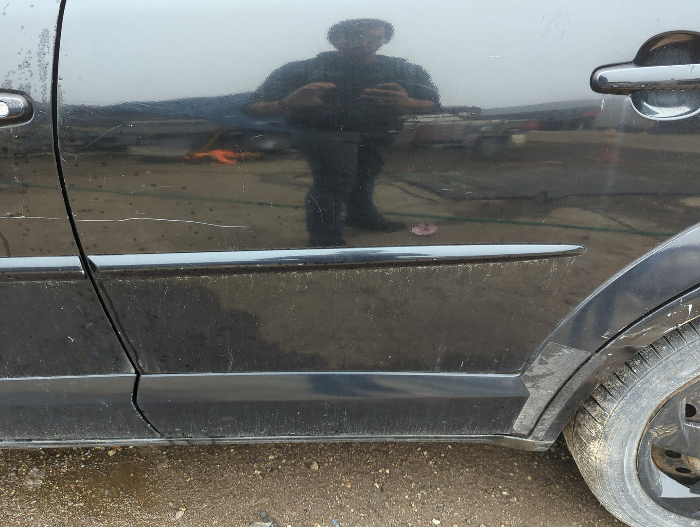 2003-2008 Pontiac Vibe Driver Rear Door Oem - Oemusedautoparts1.com
