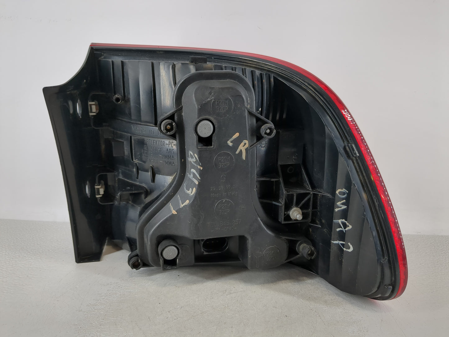 2003-2006 Porsche Cayenne Tail Light Assembly Driver Left OEM Fits Fits 2003 2004 2005 2006 OEM Used Auto Parts - Oemusedaut