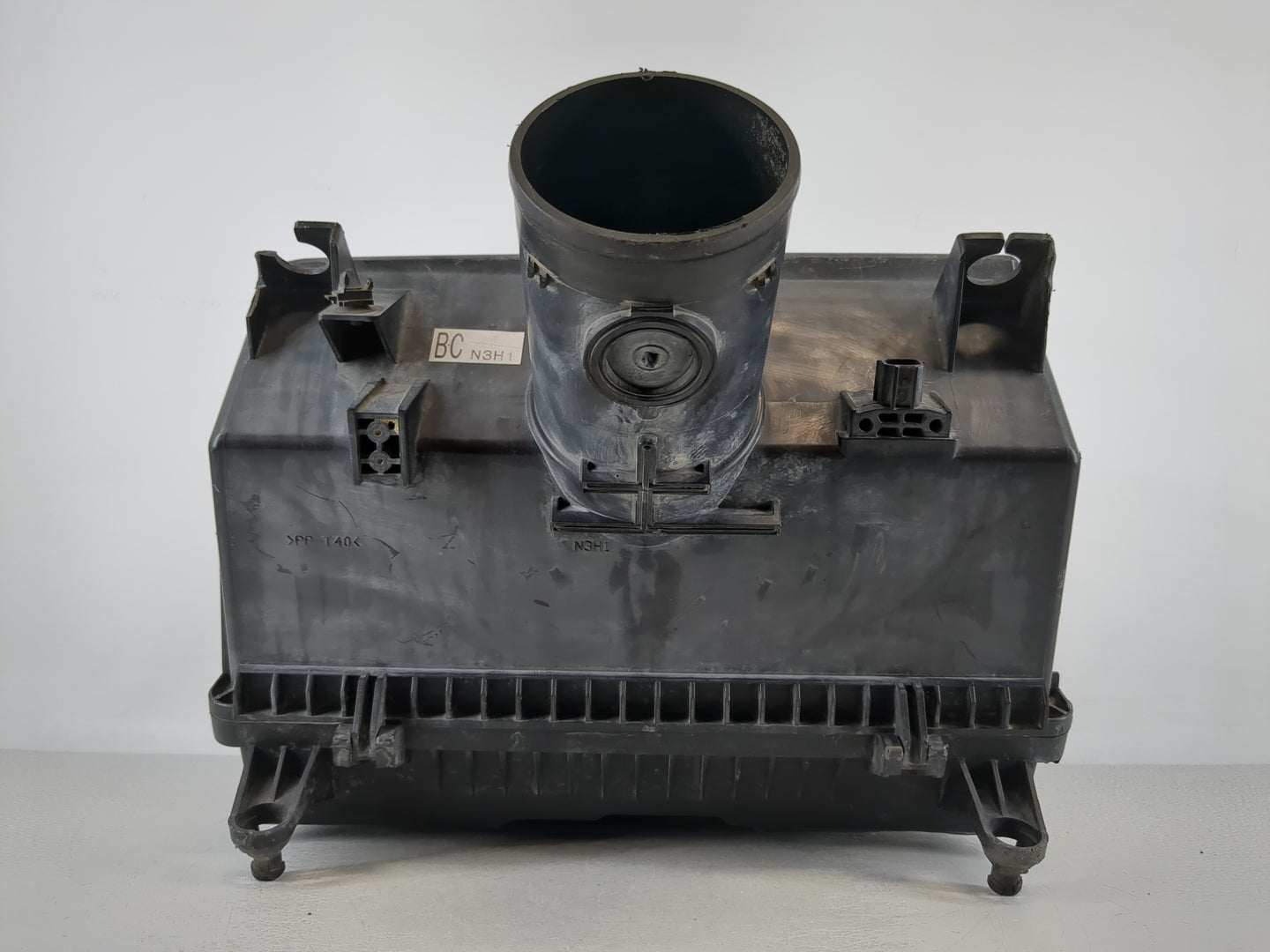 2005 Porsche Cayenne Air Cleaner Intake-duct Hose Tube - Oemusedautoparts1.com