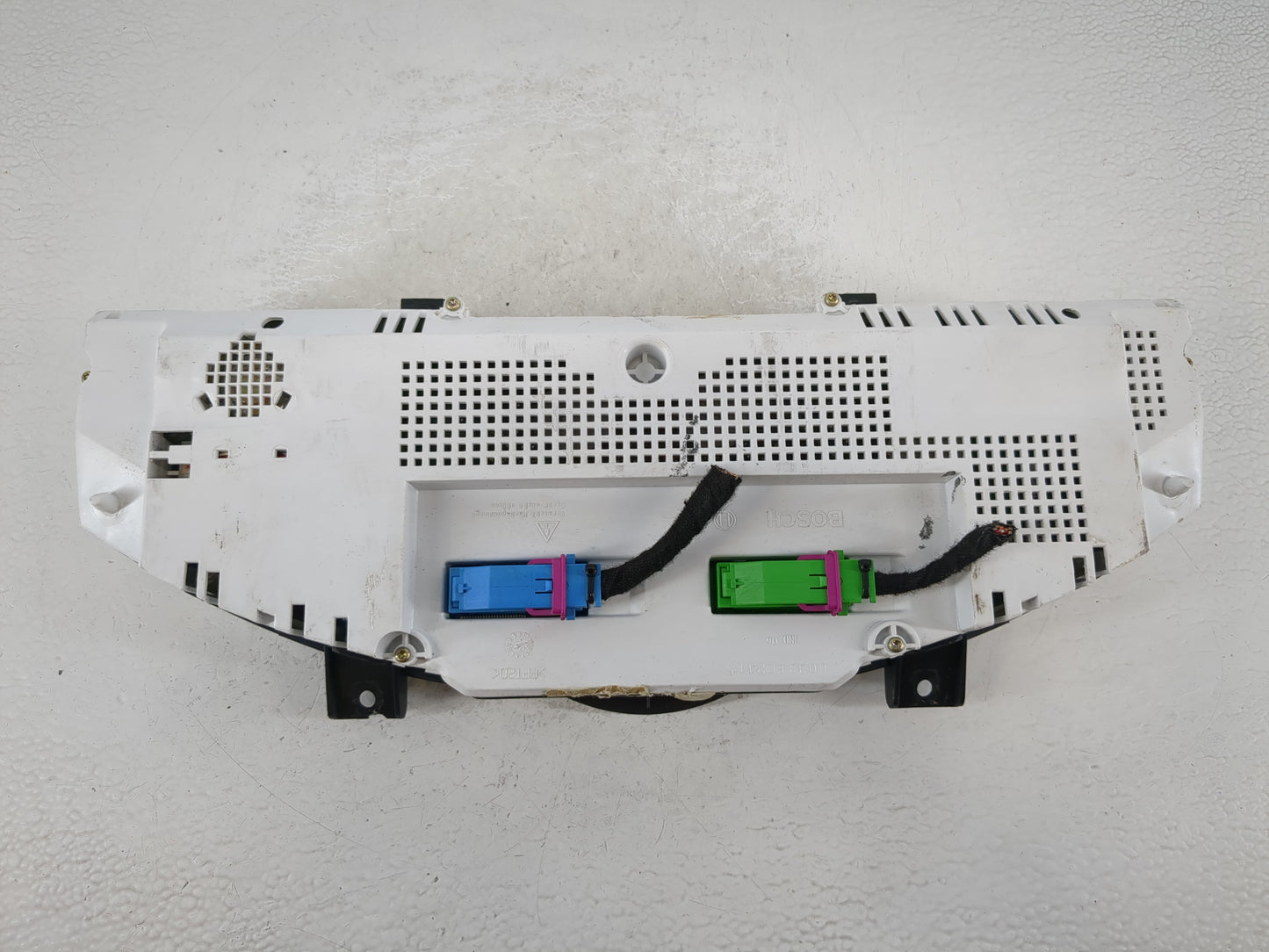 2005-2006 Porsche Cayenne Instrument Cluster Speedometer Gauges Fits Fits 2005 2006 OEM Used Auto Parts - Oemusedautoparts1.