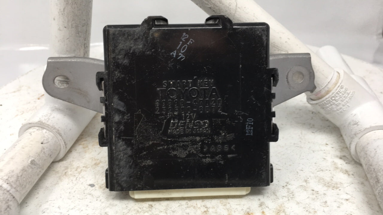 2004-2005 Prius Toyota Srs Safety Restraint System Module 89990-47020 - Oemusedautoparts1.com