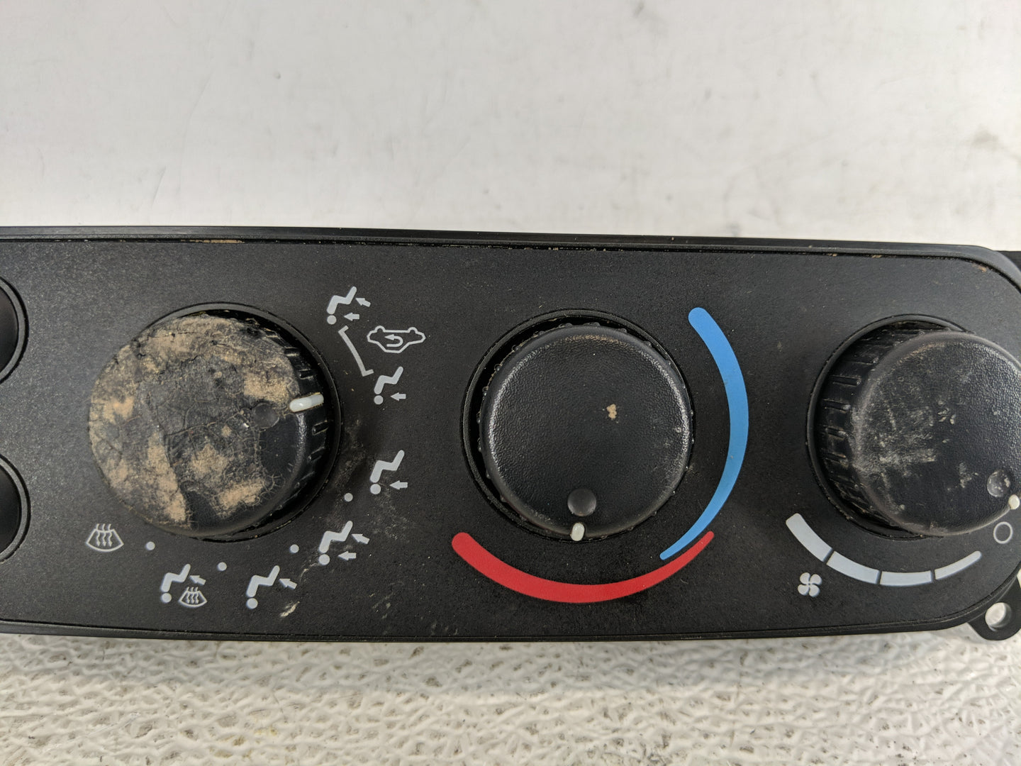 2005 Ram 1500 Climate Control Module Temperature AC/Heater Replacement P/N:P55056321AD Fits Fits 2003 2004 OEM Used Auto Par