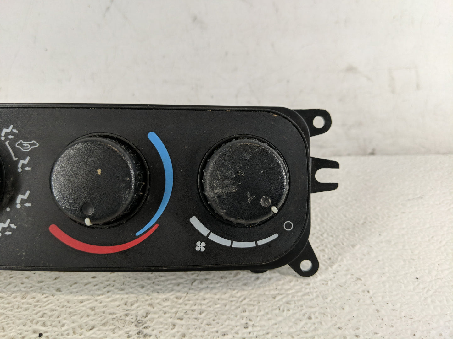 2005 Ram 1500 Climate Control Module Temperature AC/Heater Replacement P/N:P55056321AD Fits Fits 2003 2004 OEM Used Auto Par