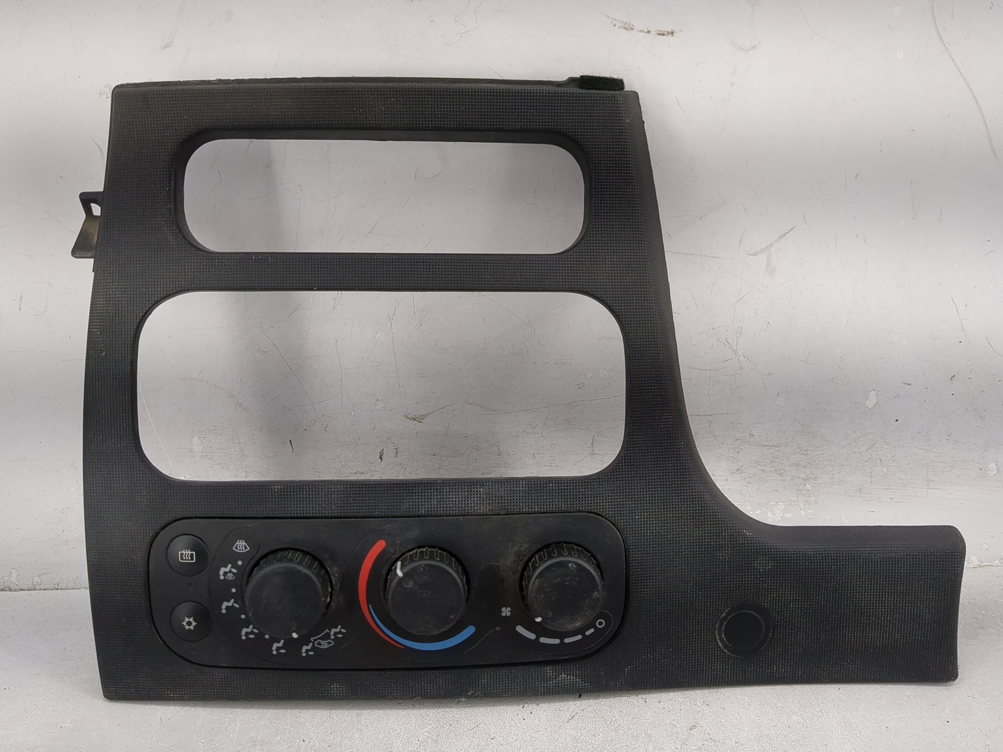 2005 Ram 1500 Climate Control Module Temperature AC/Heater Replacement P/N:58024 Fits Fits 2003 2004 OEM Used Auto Parts - O