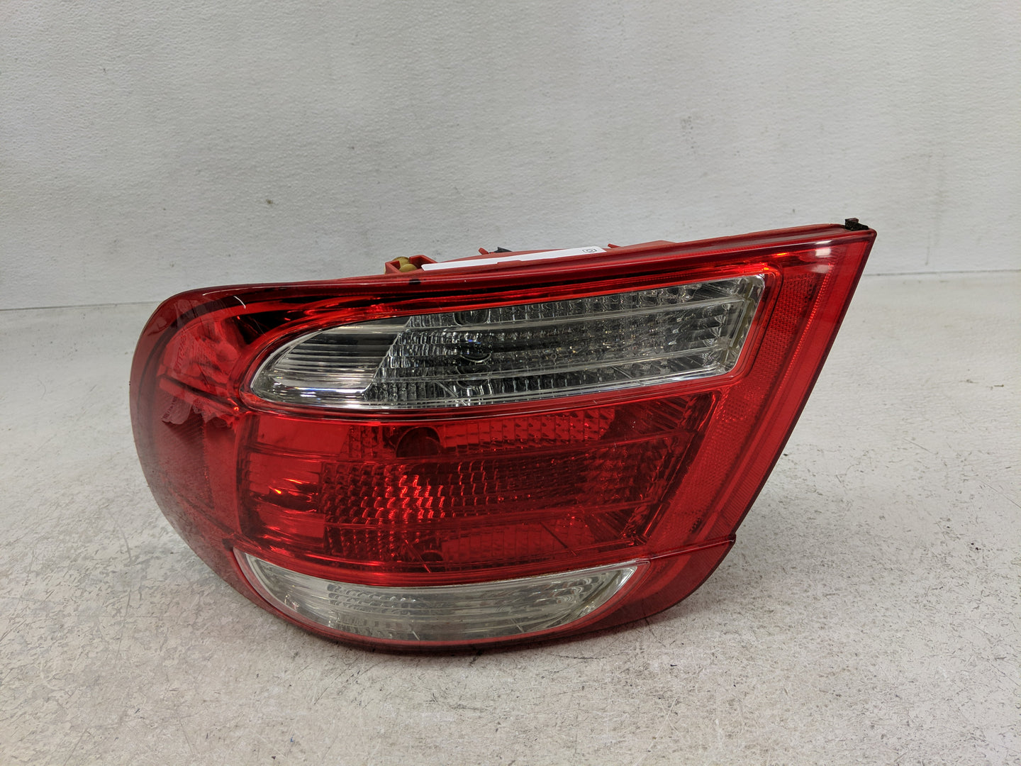 2005-2006 Saab 9-2x Tail Light Assembly Passenger Right OEM Fits Fits 2005 2006 OEM Used Auto Parts - Oemusedautoparts1.com