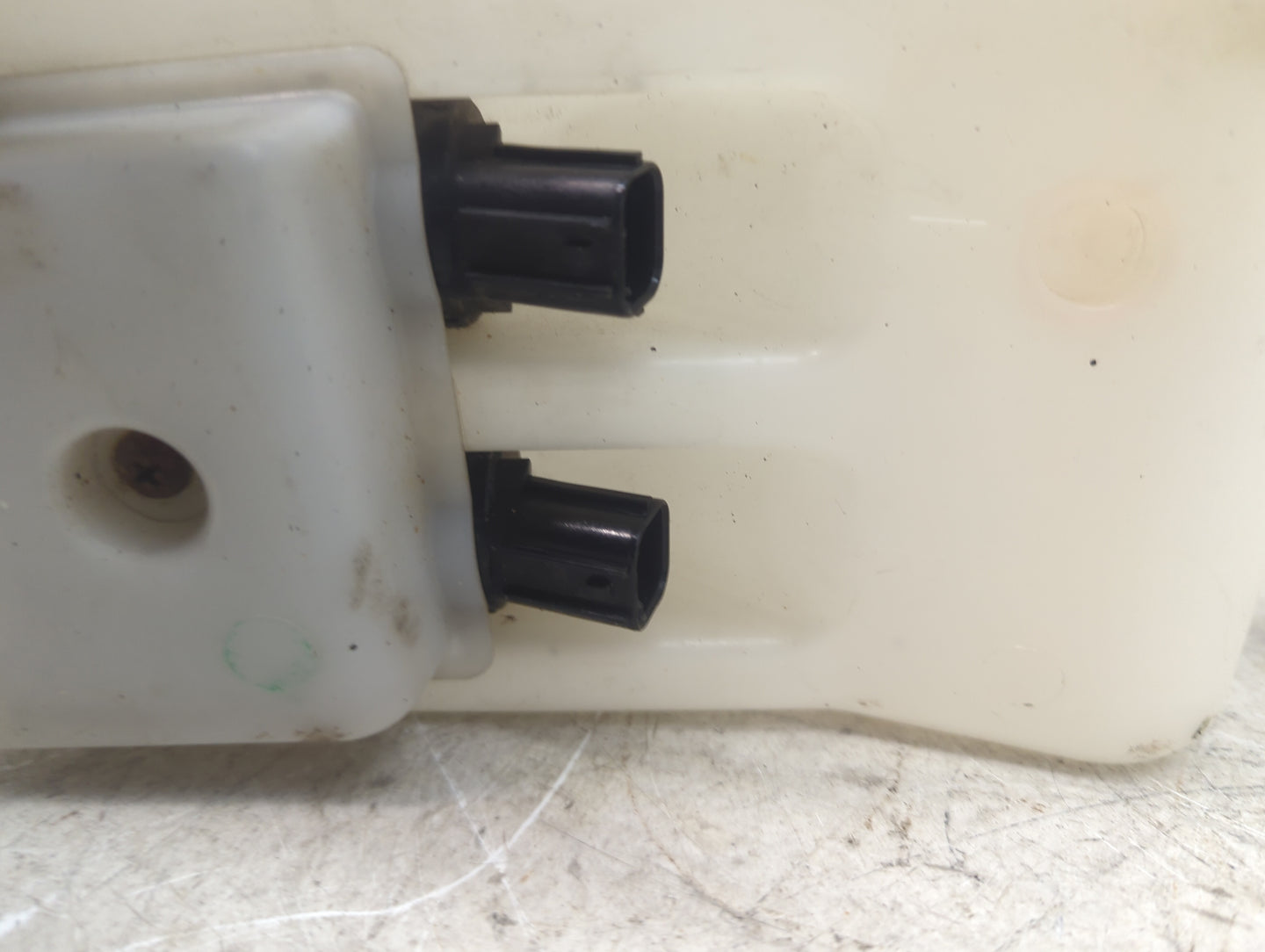 2005-2005 Saab 9-2x Windshield Washer Fluid Reservoir Bottle - Oemusedautoparts1.com