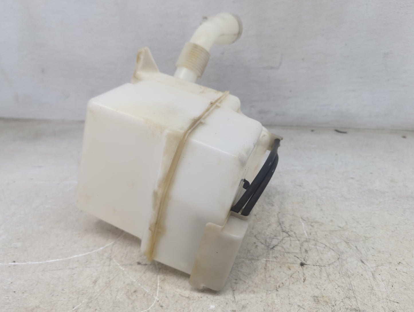 2005-2005 Saab 9-2x Windshield Washer Fluid Reservoir Bottle - Oemusedautoparts1.com