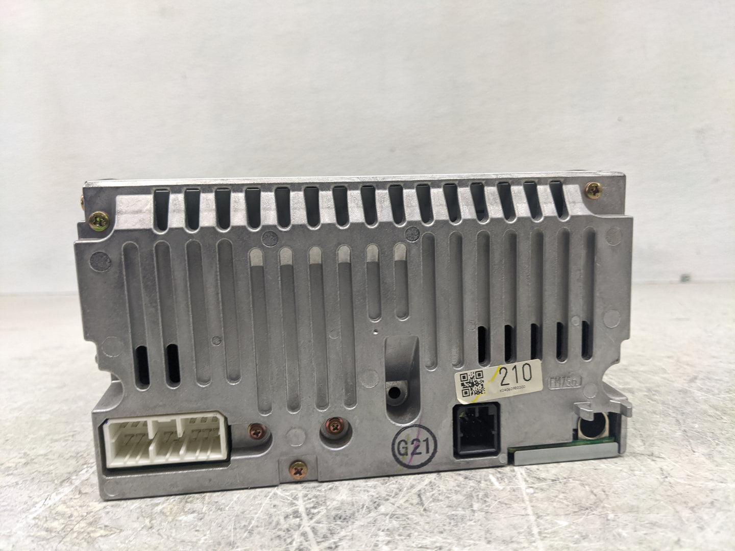 2005 Saab 92 Radio AM FM Cd Player Receiver Replacement P/N:86201FE210 Fits Fits 2006 OEM Used Auto Parts - Oemusedautoparts