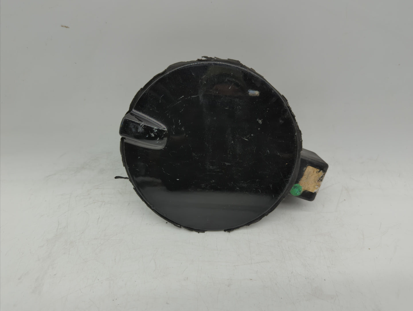 2005 Saturn Astra Fuel Tank Door Lid Gas Tank Black - Oemusedautoparts1.com
