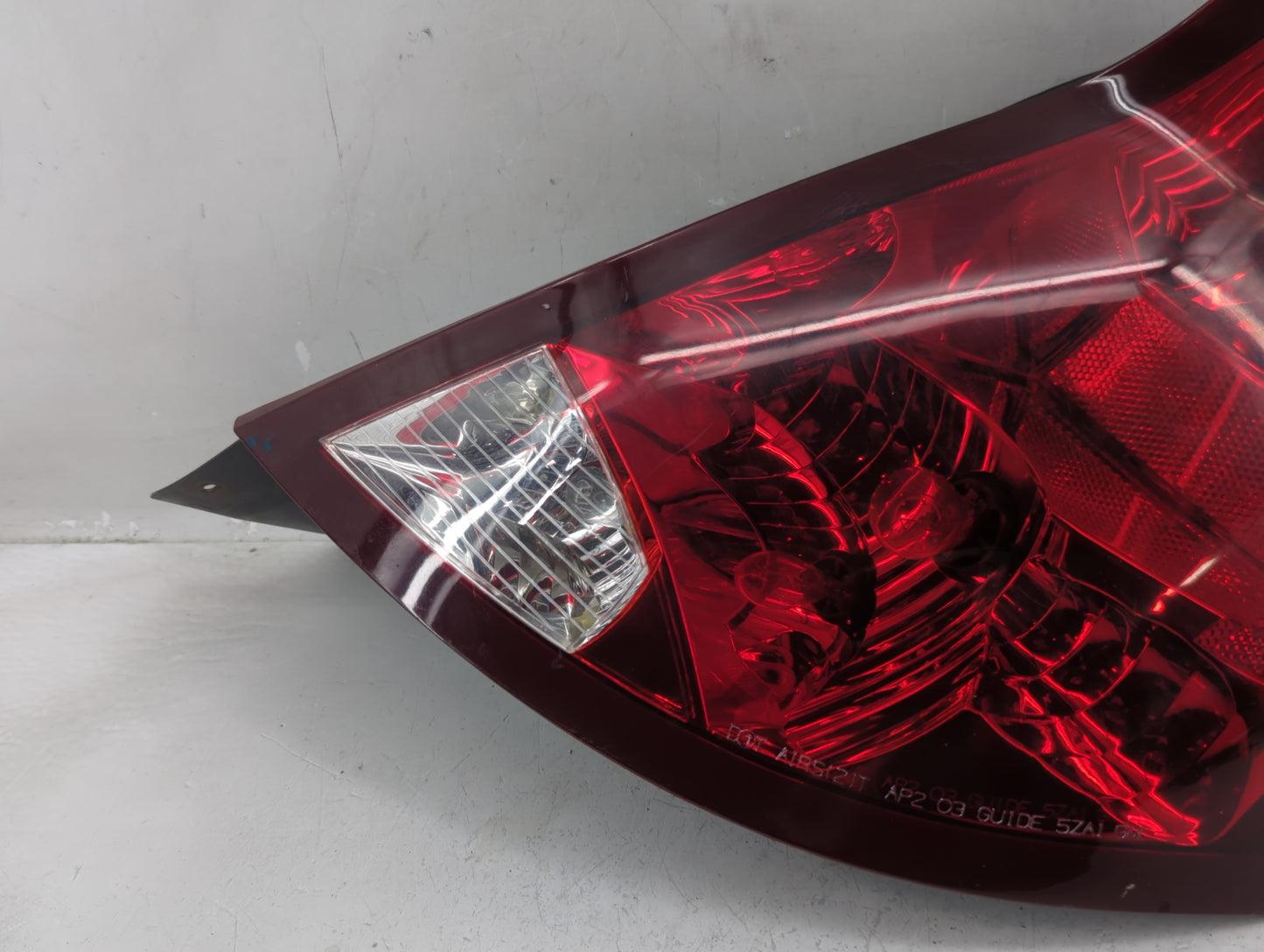 2003-2007 Saturn Ion Tail Light Assembly Passenger Right OEM P/N:22723025 Fits Fits 2003 2004 2005 2006 2007 OEM Used Auto P