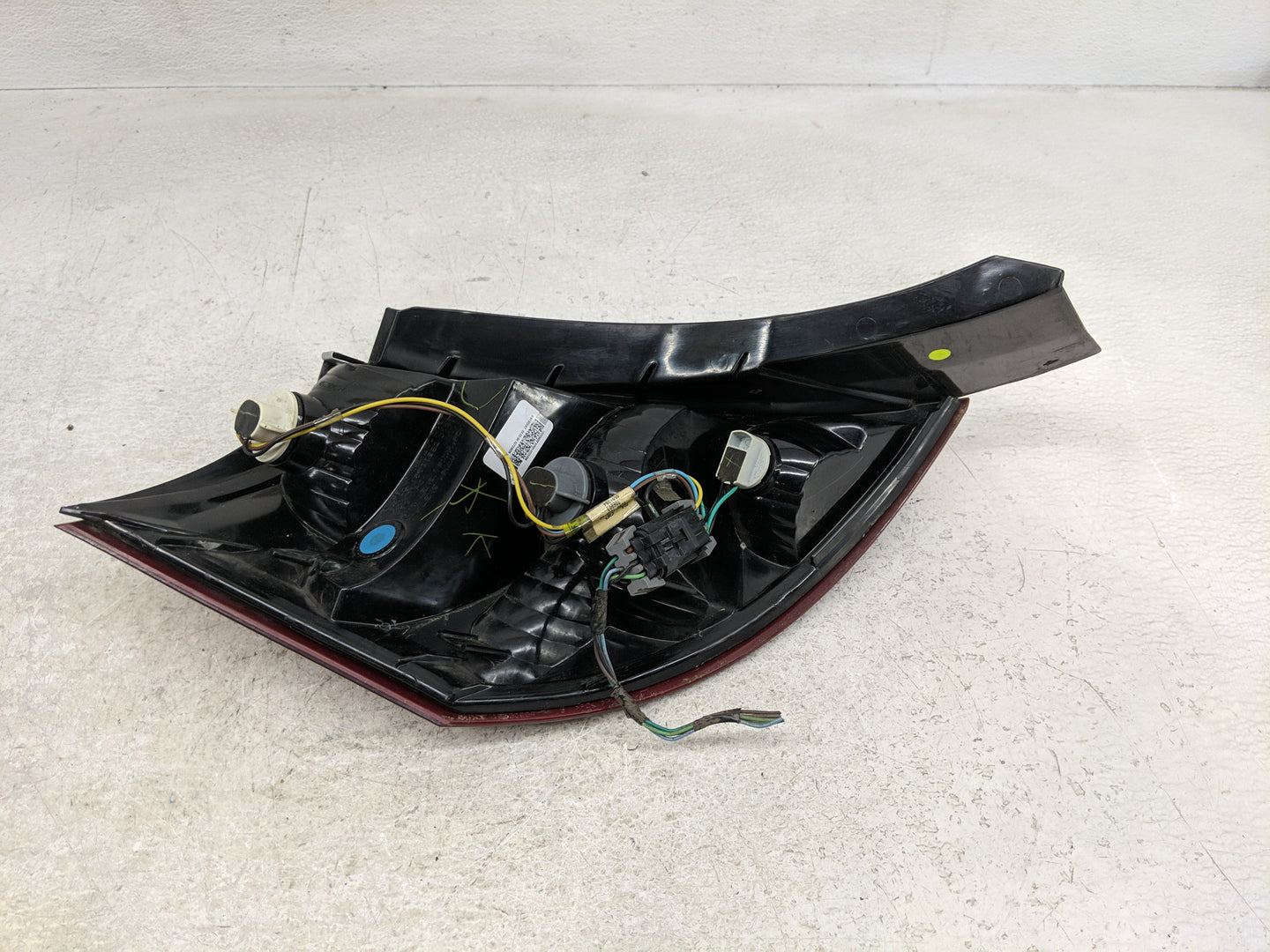 2003-2007 Saturn Ion Tail Light Assembly Passenger Right OEM P/N:22723025 Fits Fits 2003 2004 2005 2006 2007 OEM Used Auto P